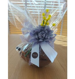 SUIKERVRIJE paasschelp met pralines en eitjes en caraque ... 450 gr