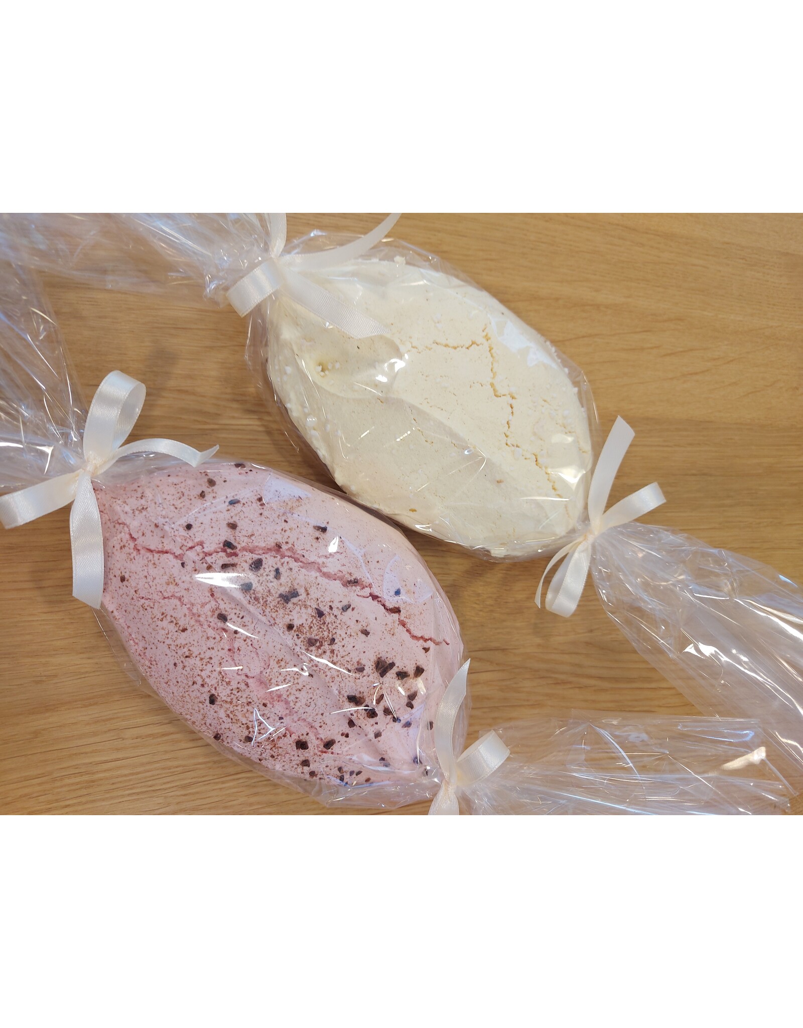 Grote meringues - framboos op pistache