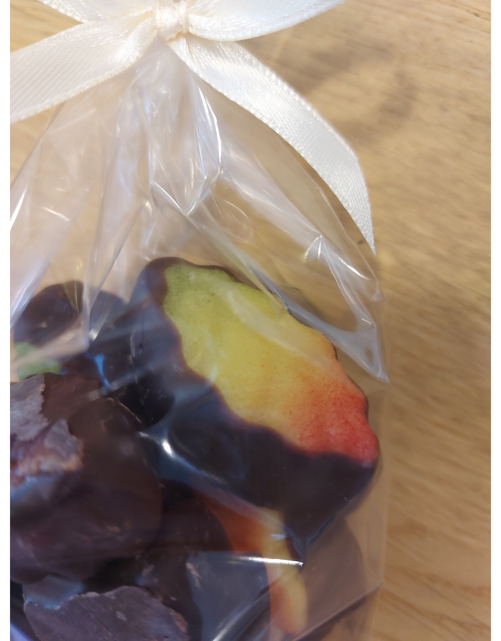 Marsepein herfstblaadjes - fondant chocolade - 6 stuks