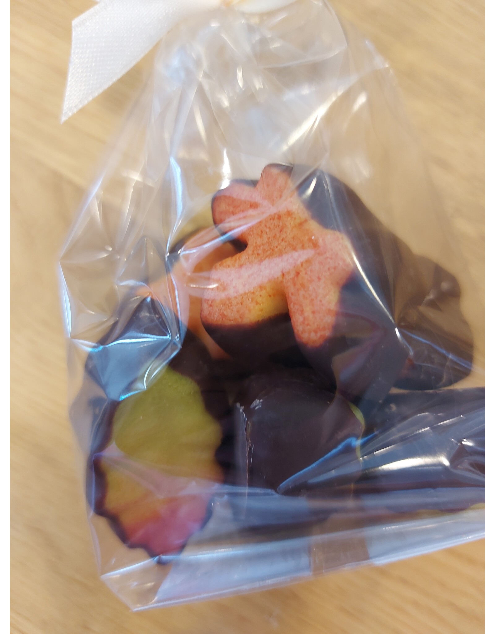 Marsepein herfstblaadjes - fondant chocolade - 6 stuks