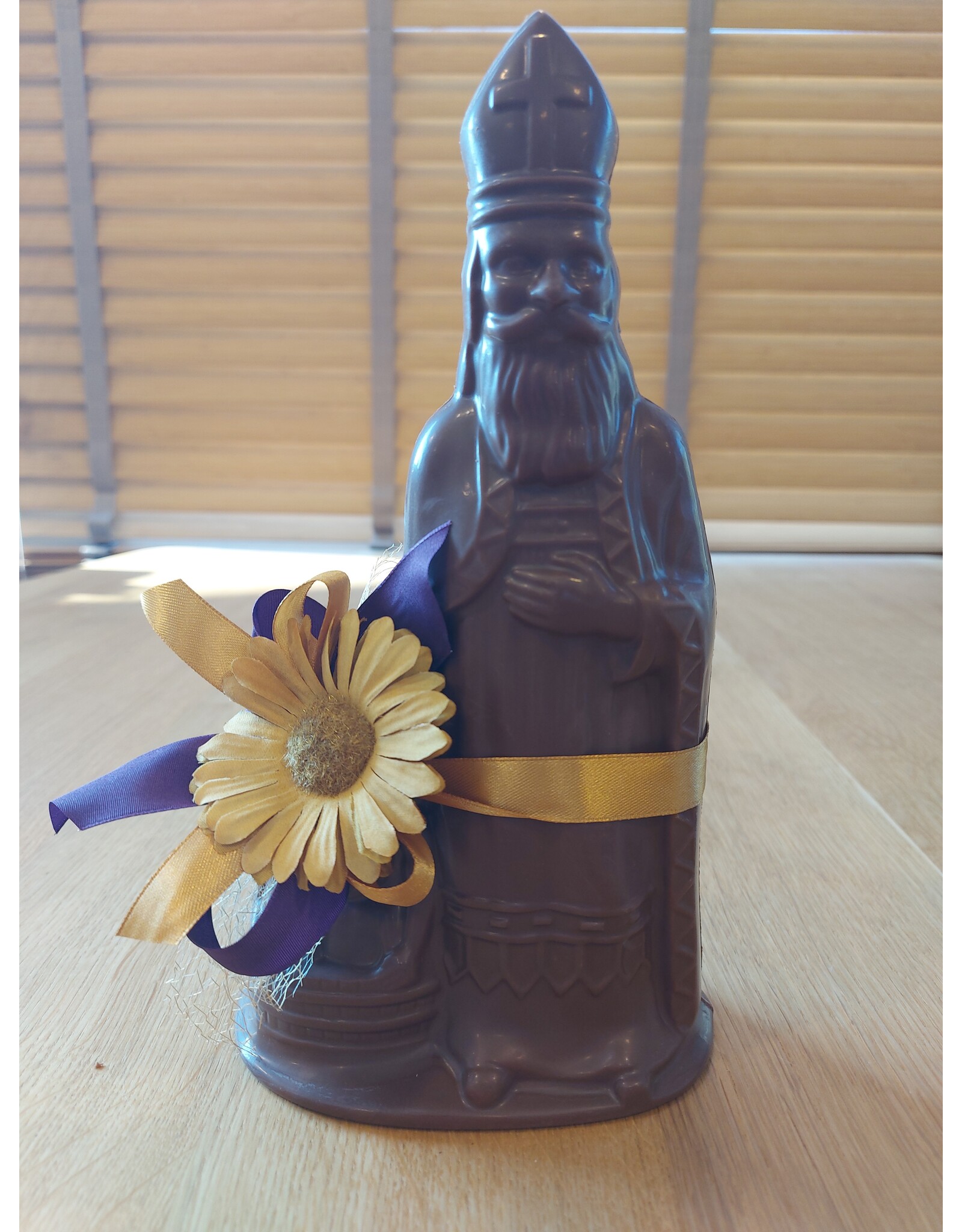 Sint - 250 gr - 25 cm - melk-, witte en fondant chocolade - luxe versiering