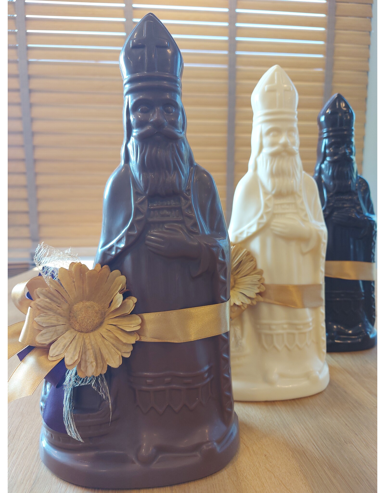 Sint - 500 gr - 35 cm - melk-, witte en fondant chocolade - luxe versiering