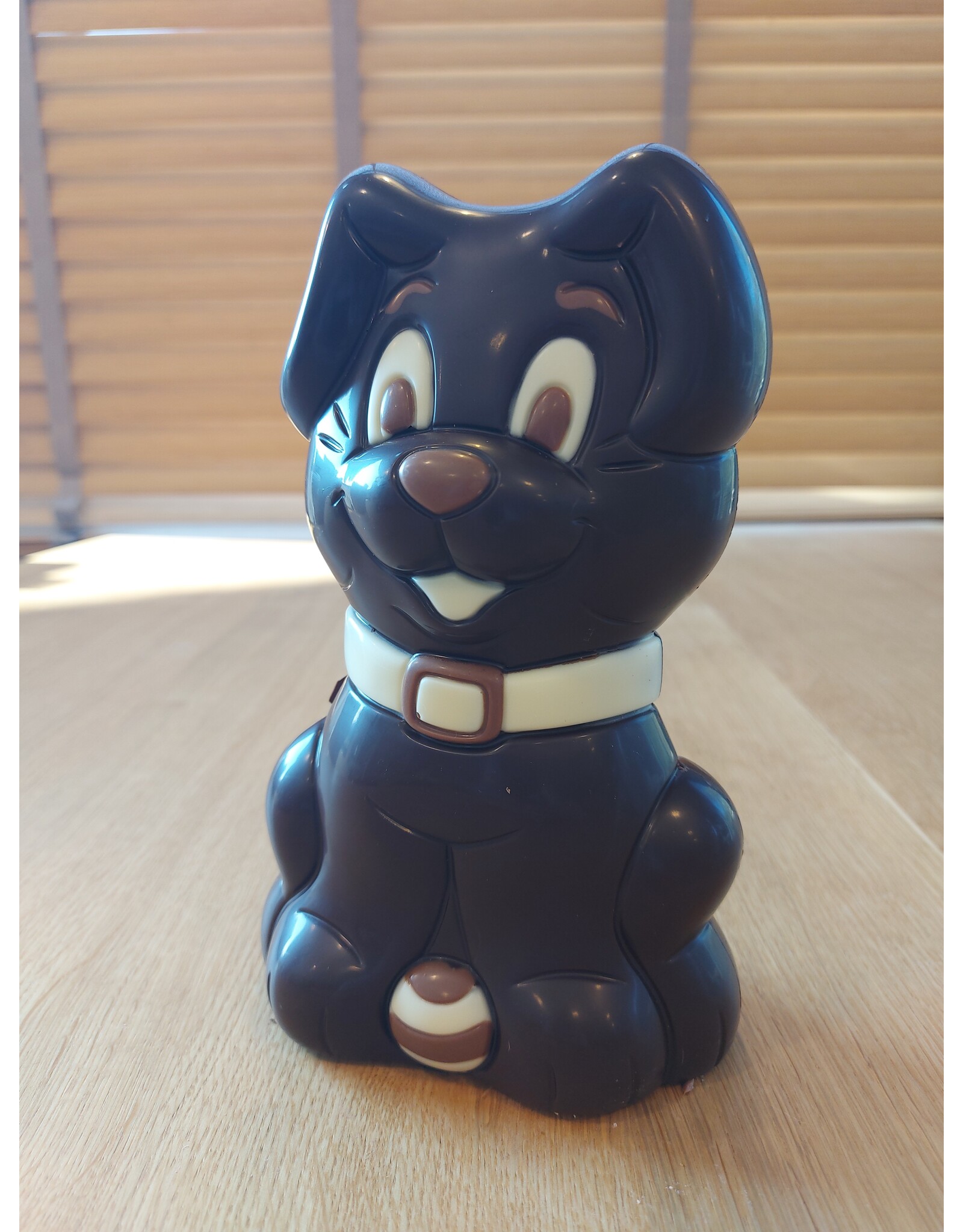 Deco puppy - fondant of melk - 20 cm verpakt in mica met strik