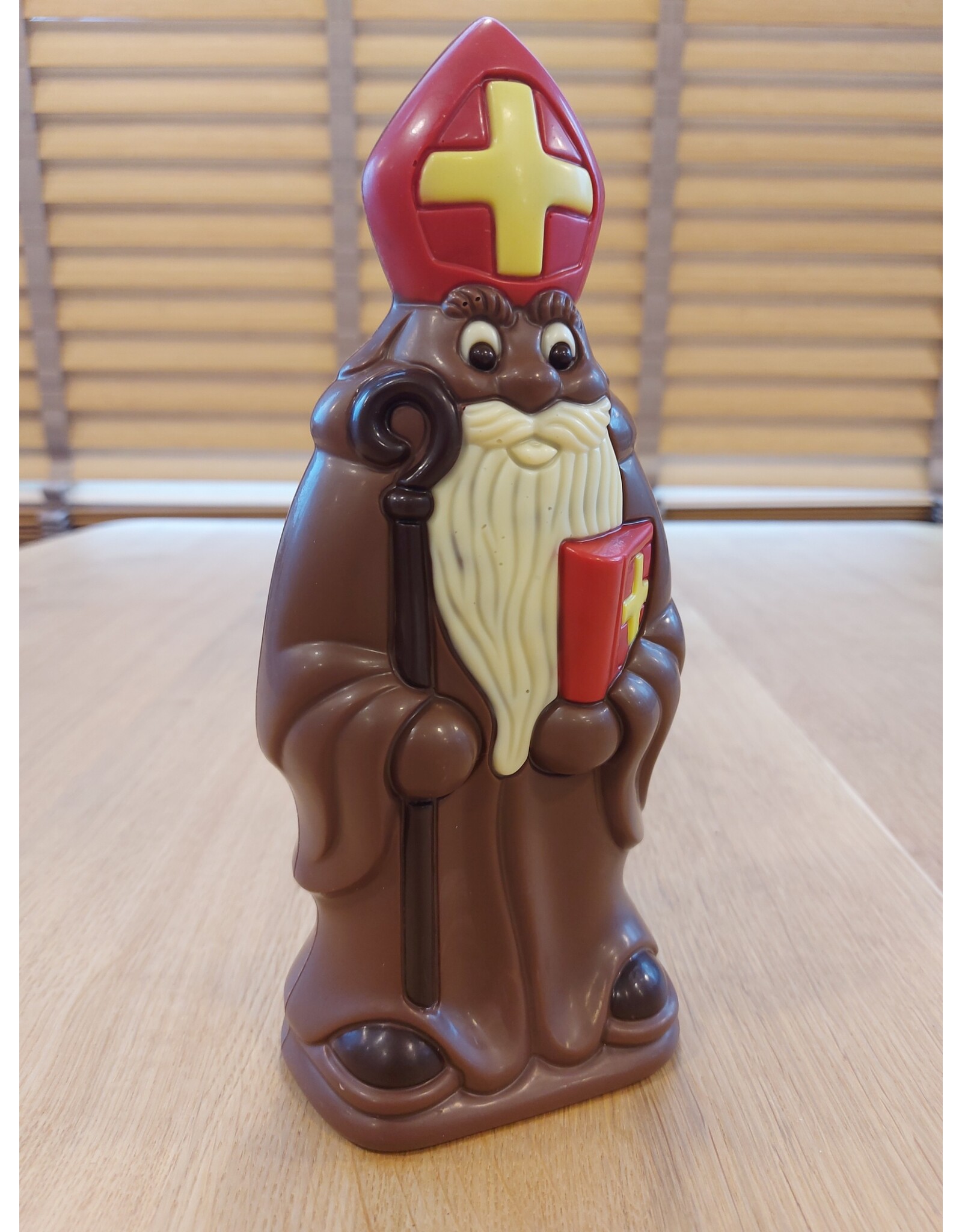 Sint met boek - klassiek -  deco  25 cm - Callebaut chocolade