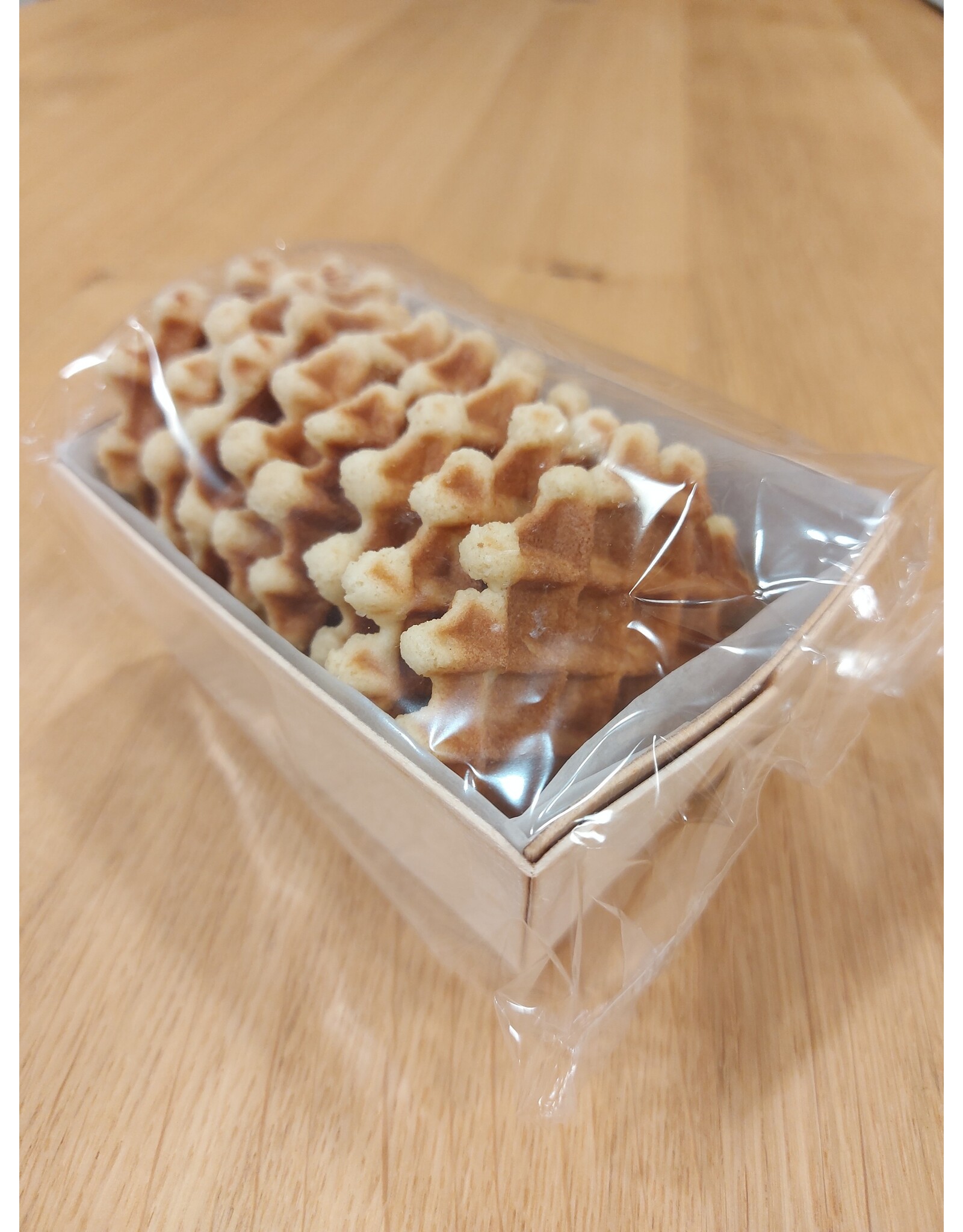 Ambachtelijk gebakken Mini wafels 100 gr in kuipje