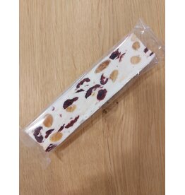 Nougatreep met amandel en cranberry 75 gr