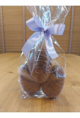 Eieren met stukjes hazelnoot of gezouten caramel- 3 stuks