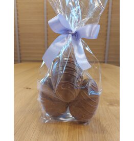 Eieren met stukjes hazelnoot of gezouten caramel- 3 stuks