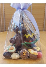 Paasgeschenk - Haas met kruiwagen Melk deco chcolade met eitjes en pralines