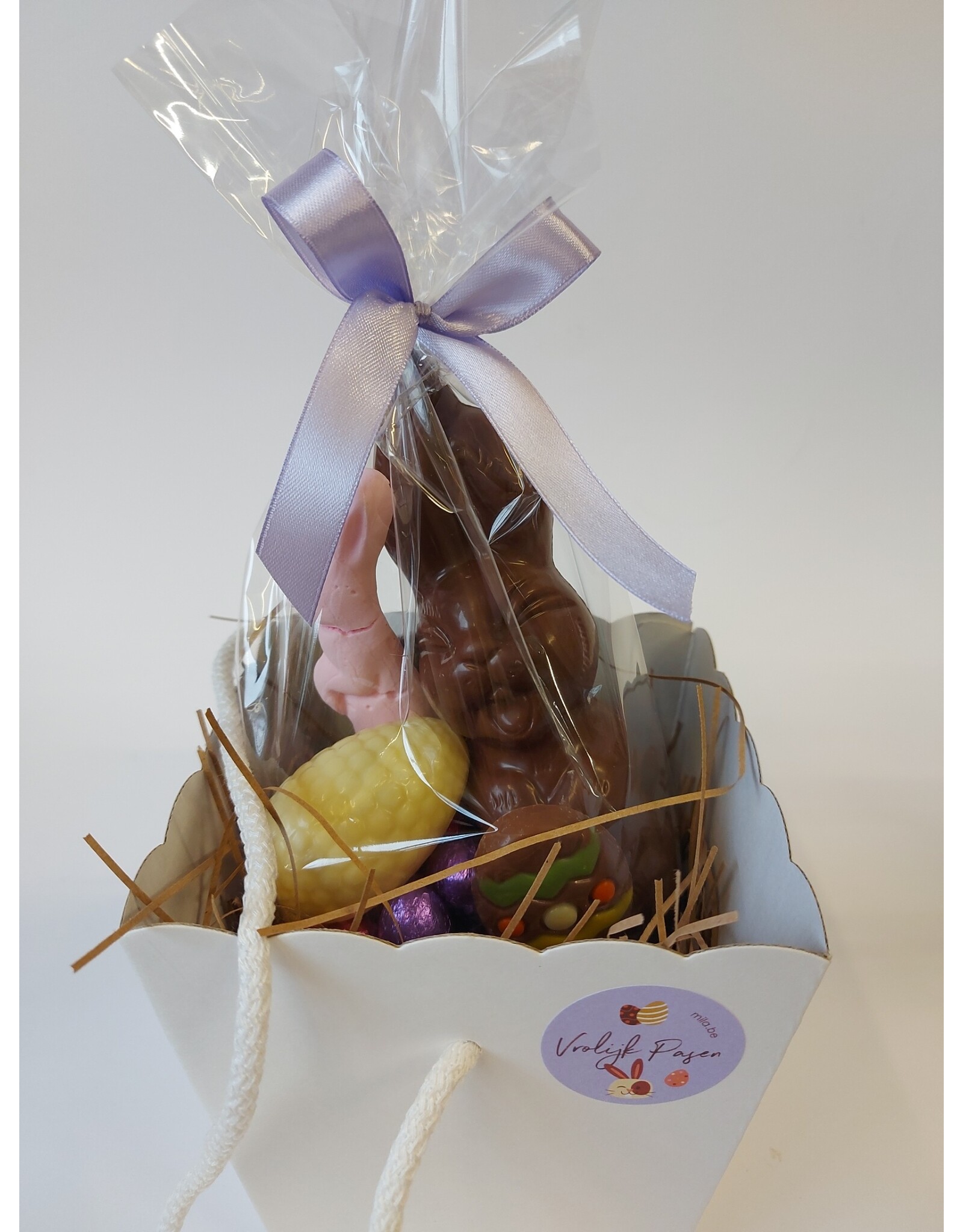 Paasgeschenk - draagmandje met haas en eitjes