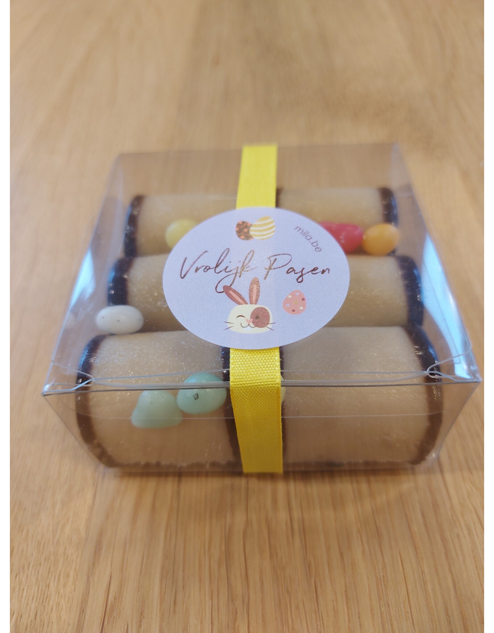 paasgeschenk - marsepein bokepootjes natuur met mini eitjes