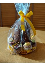 paasgeschenk - schildpadei 160 gr en paaspralines op schaaltje