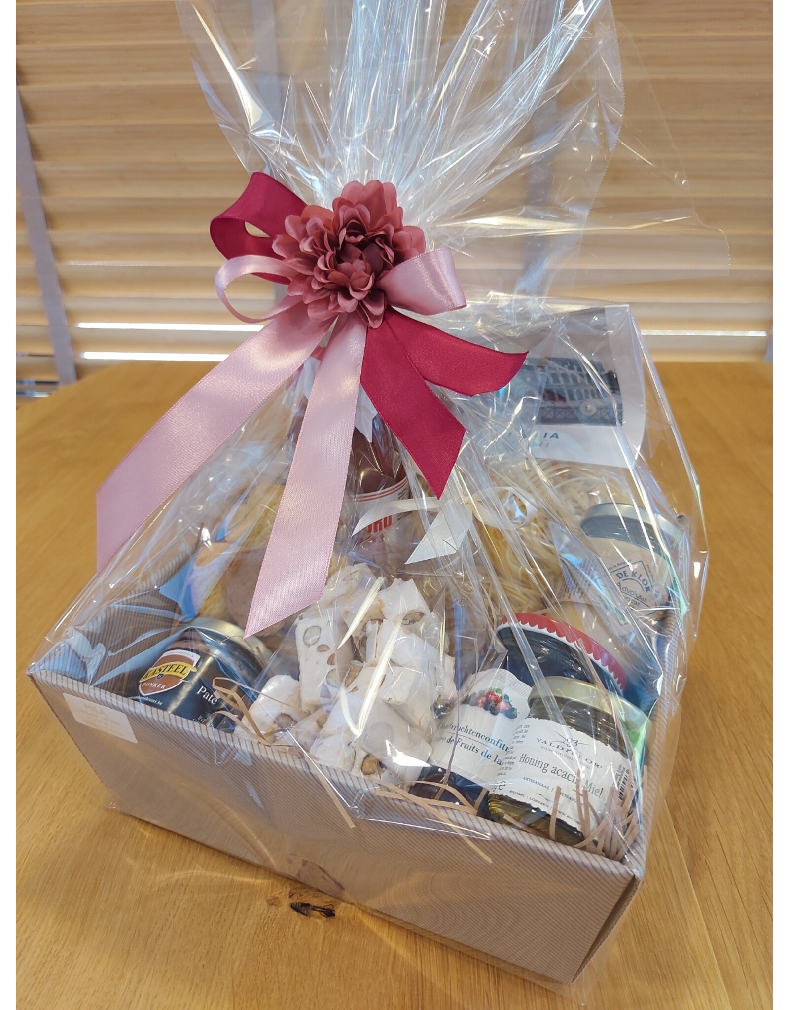 Kleine  geschenkenmand - hartig en zoet !