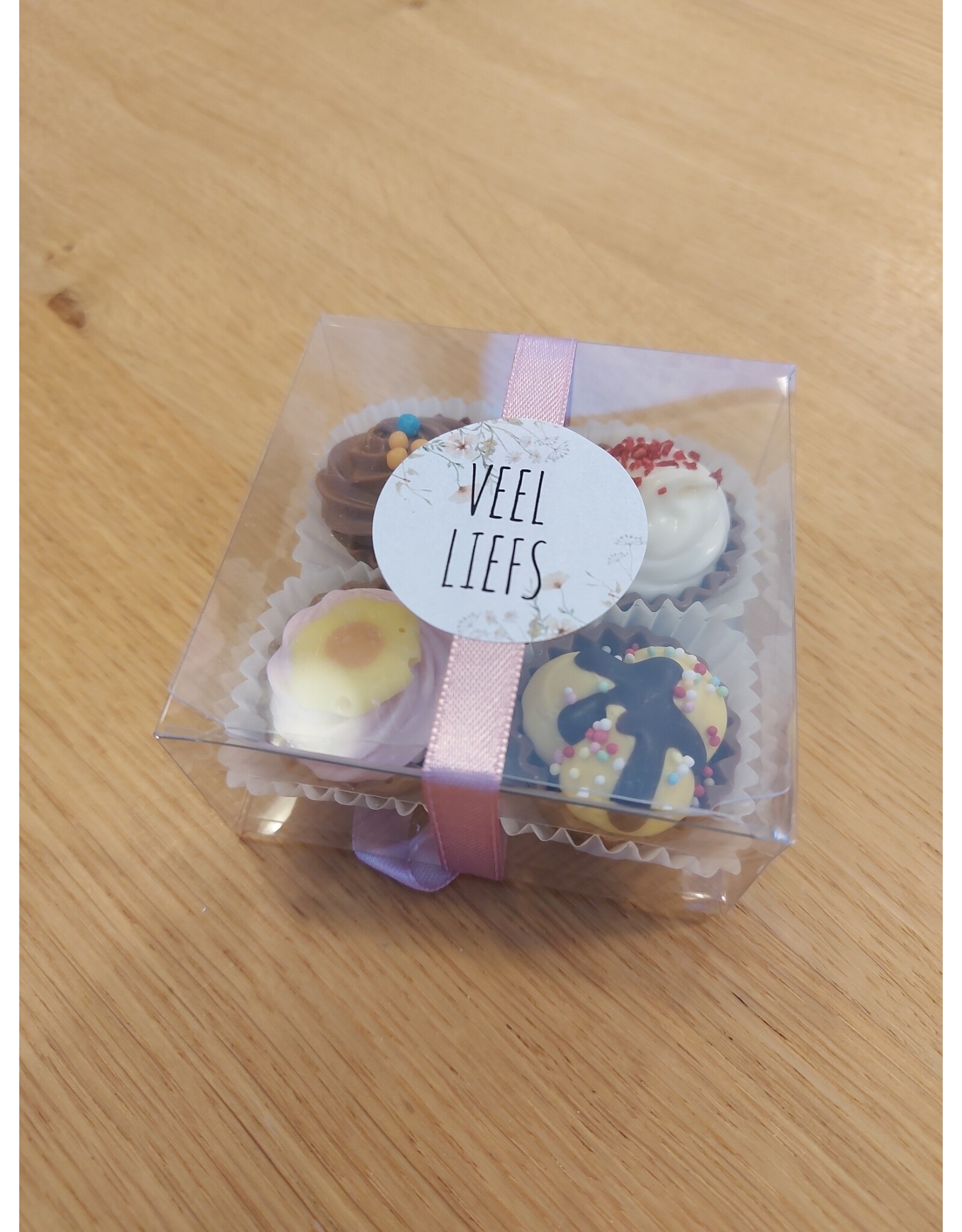 Cupcake pralines in leuk doosje !