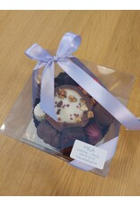 MILA Chocolade cup met  pralines volgens het seizoen - 330 gr