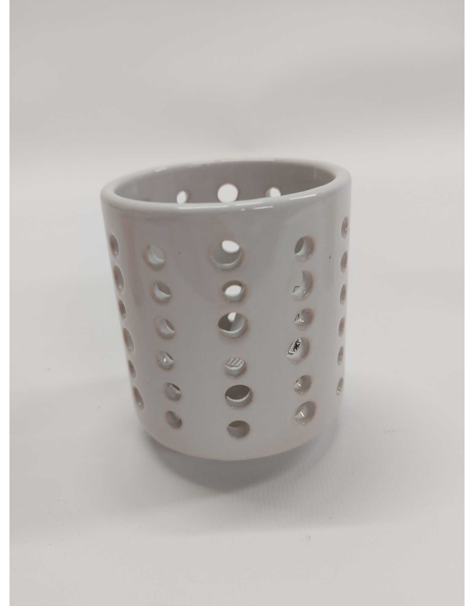 Theelicht wit geglazuurd - met gaatjes - 8 cm hoog