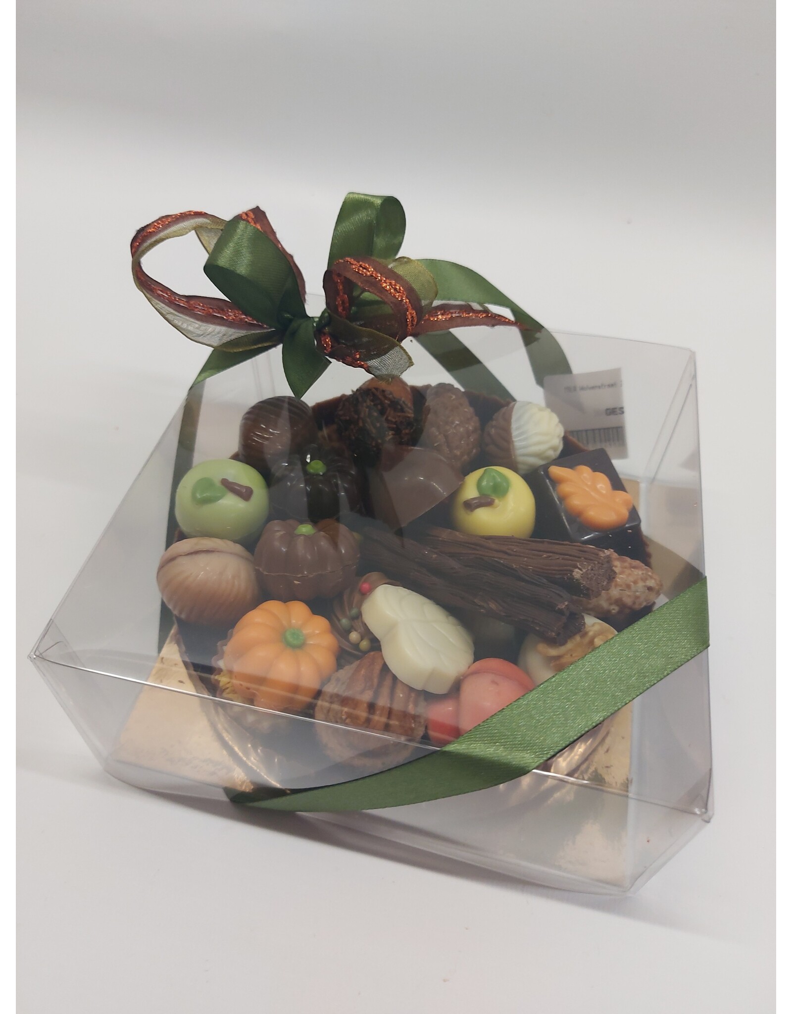 MILA Chocolade cup met  pralines volgens het seizoen  - 450 gr