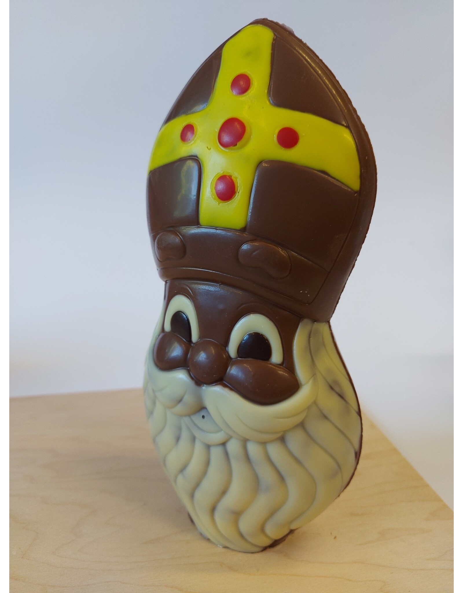 Hoofd Sint  23.5 cm melk chocolade ingekleurd