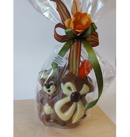 sint geschenk ; chocolade zak van piet gevuld met zoo , marsepein , ...