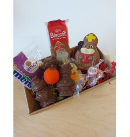 sint geschenk ; rechthoekige mand van de sint ,ook voor grote kindjes