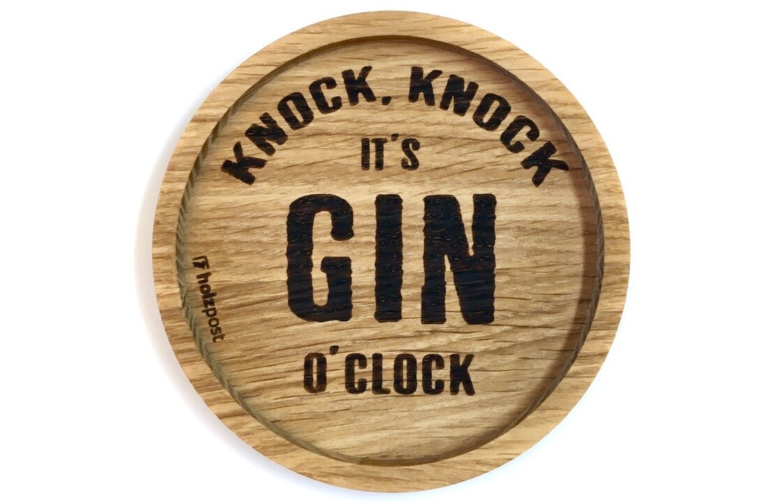 Eikenhouten onderzetter Ø 11,2 cm KNOCK, KNOCK - It's GIN o'clock