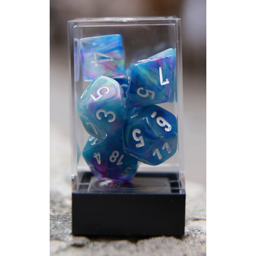 Chessex Festive™ Polyhedral Waterlily™/white