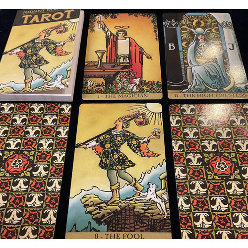 Lo Scarabeo Radiant Wise Spirit Tarot