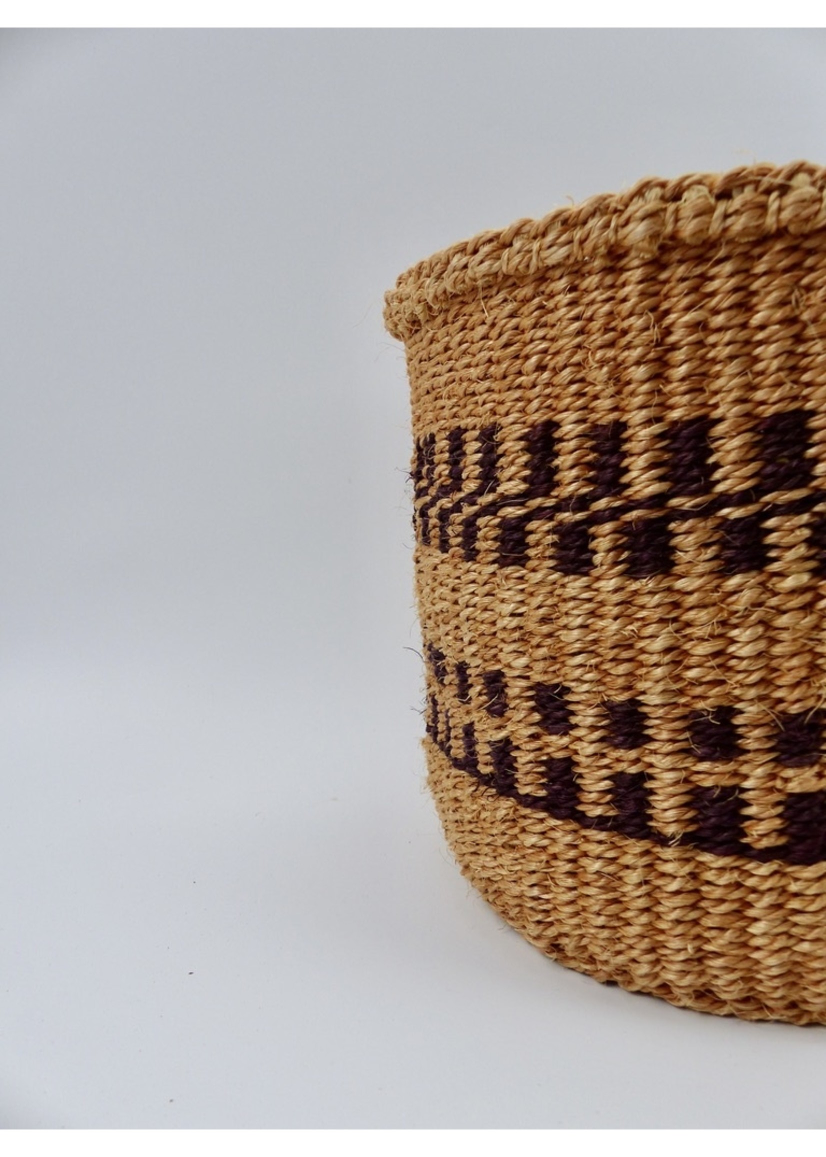 Hadithi Hadithi Basket S - Neutral brown zigzag by Grace Mzoghora