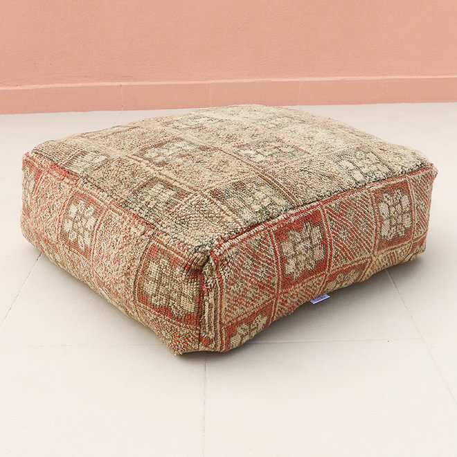 Moroccan pouf 'warm red'