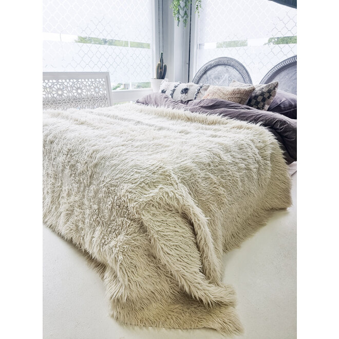 Vintage creamy wool moroccan throw