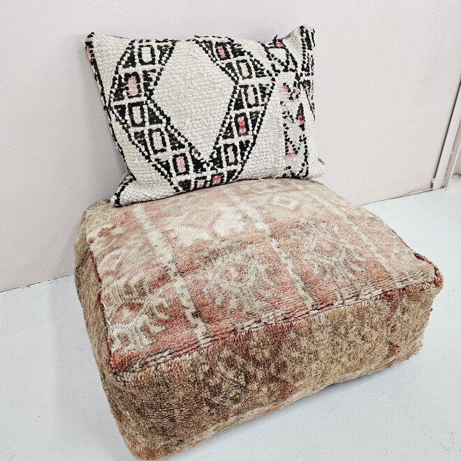 Moroccan floor cushion  'Sahara Dreams'