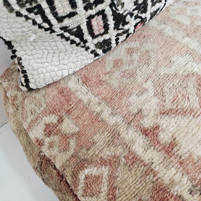 Moroccan floor cushion  'Sahara Dreams'