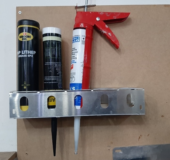 1,5mm GER335 Spuitbushouder 5 bussen 55 mm  muurmontage