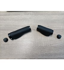 HAN138L+99R; Ergonomische leren handvatten links 138mm rechts 99mm lengte