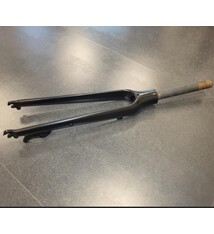 VVO28-vast zwart; Voorvork Aluminium STAERK