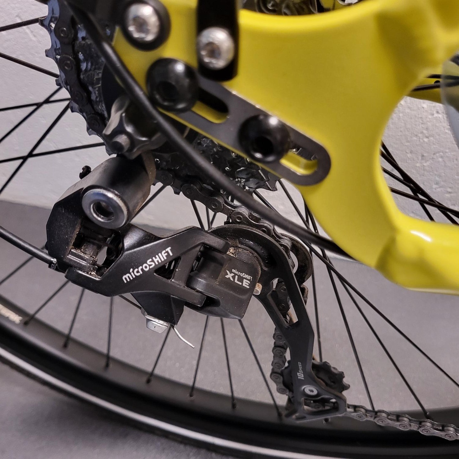 ADE-MS-XLE10; Achterderailleur Microshift XLE 10 speed zwart