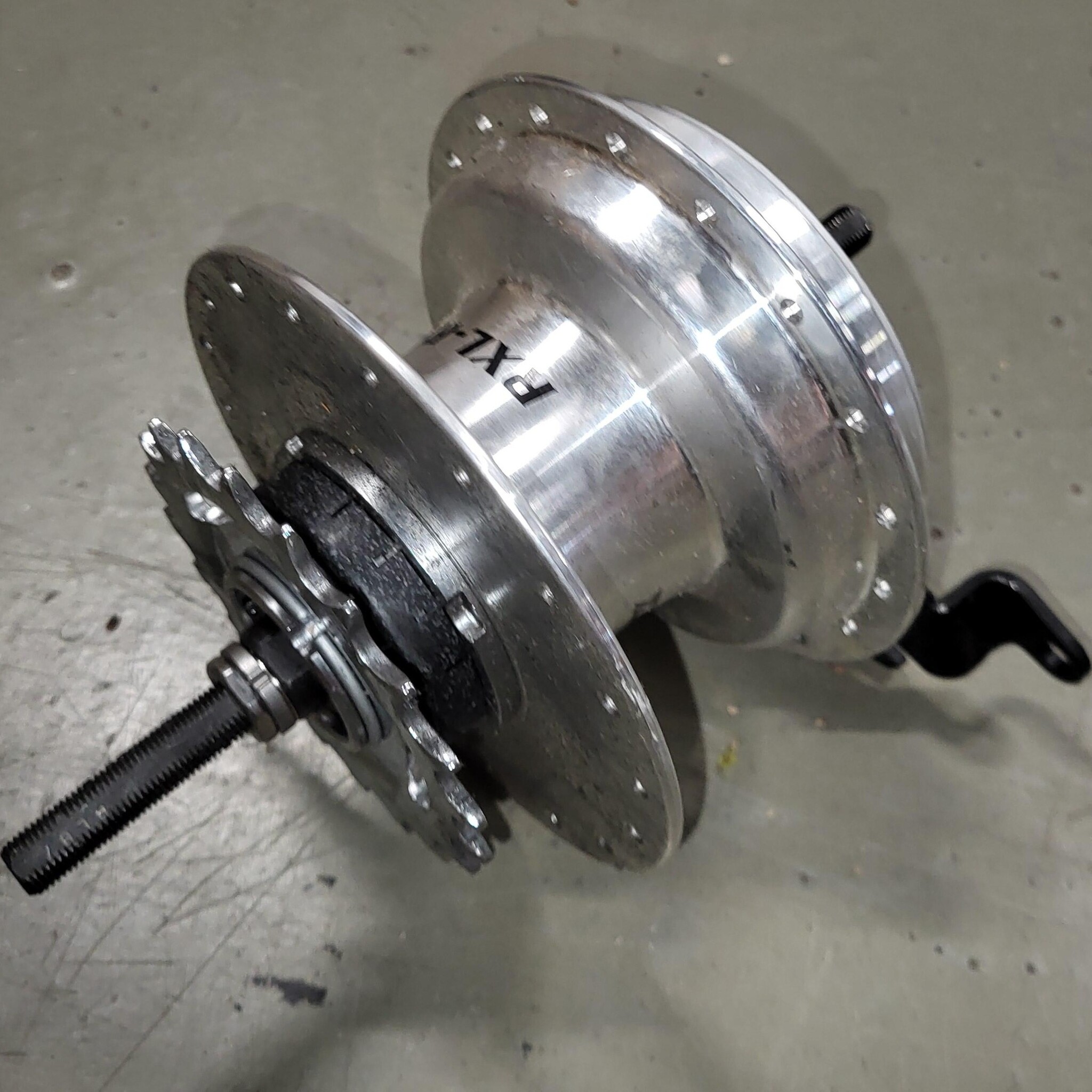 NAA-ST3; Achternaaf Sturmey 3 speed trommel (licht gebruikt)