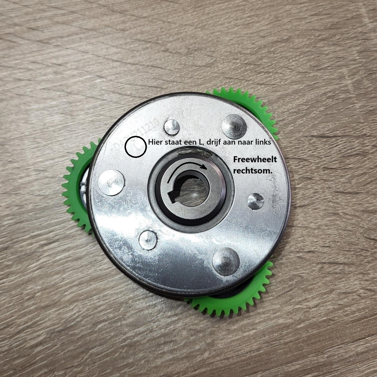 DP-GS-M123F-L Clutch; freewheel voor DAPU motor M123FS drijft linksom aan.