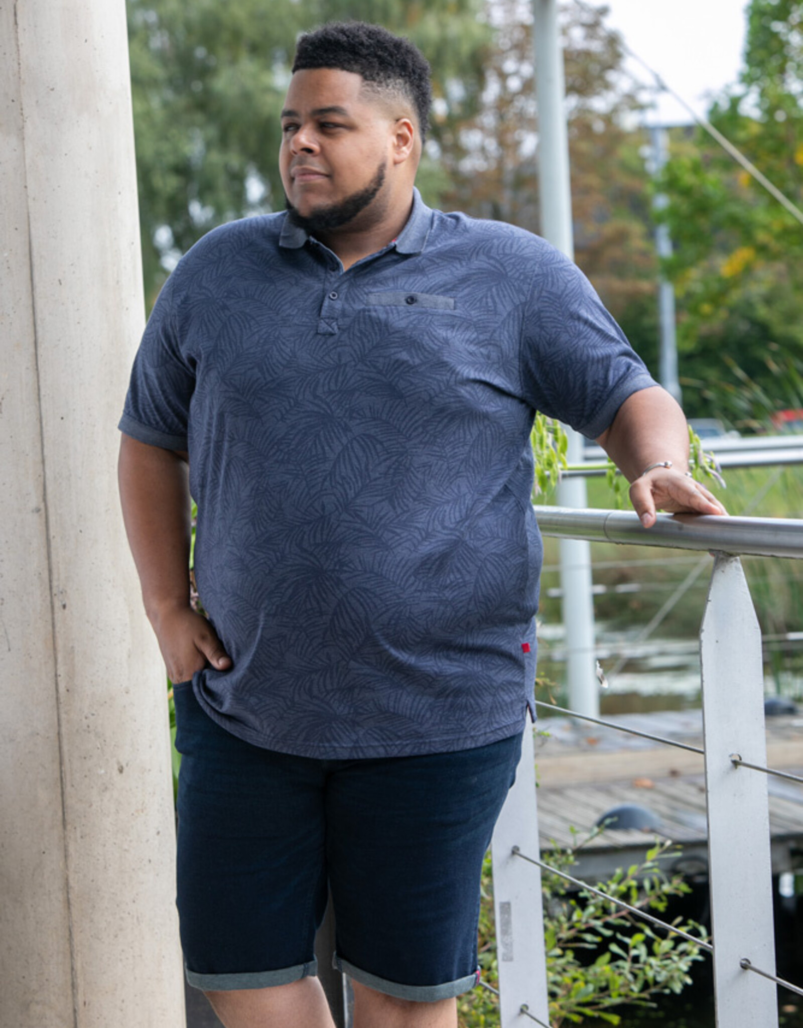 D-555 POLOUTTOXETER-D555 Aop Leaf Print korte mouw