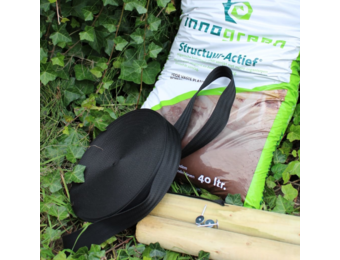 Aanplantpakket per boom: 2 boompalen 150 cm | 1 zak aanplantgrond | 2 meter boombevestigingsband | 2 krammen