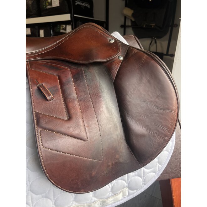 F2S Jumping Saddle 2022
