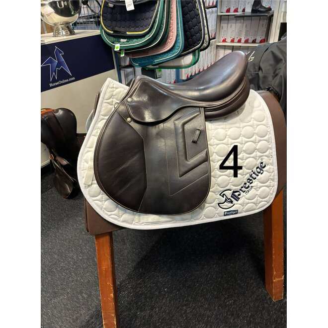 M Jumping Saddle