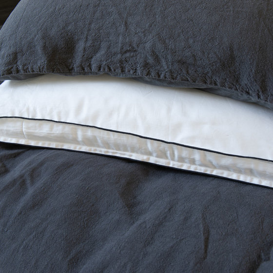 RIMINI WHITE-OFF BLACK