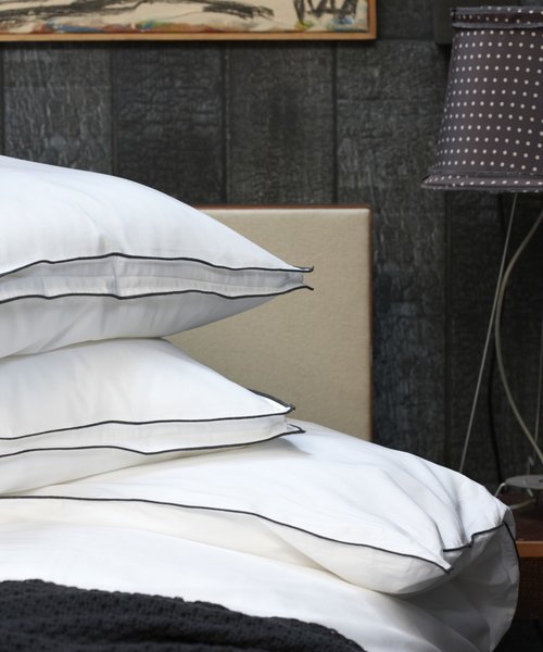 RIMINI WHITE-OFF BLACK