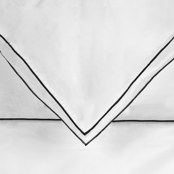 RIMINI WHITE-OFF BLACK