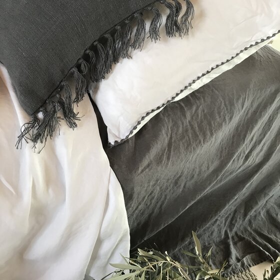 Felice Bettbezug white-stitching dark grey