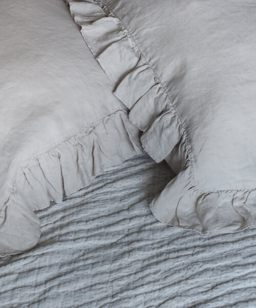 Lily pillowcase