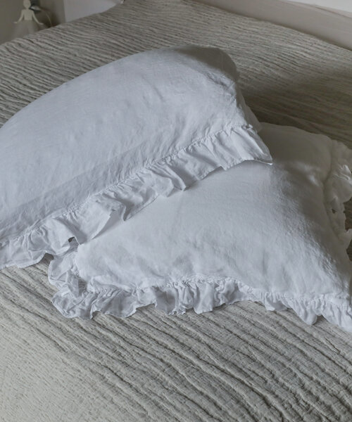 Lily pillowcase