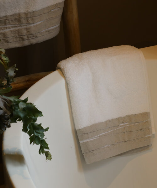 Frejus hand towel