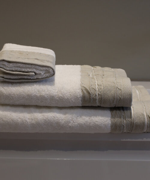 Frejus hand towel